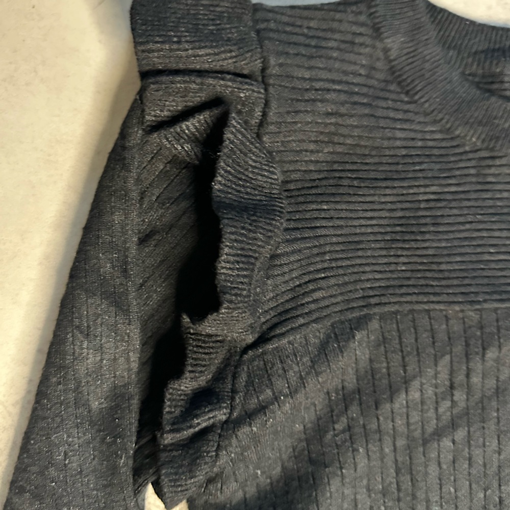 Vici Sweater - image 4